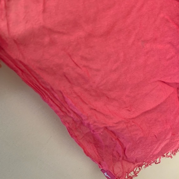 💙 Lightweight Long Scarf - Picture 8 of 8